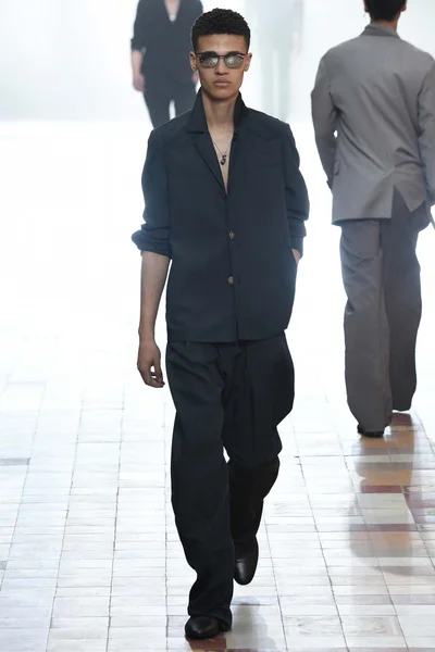 Look 33